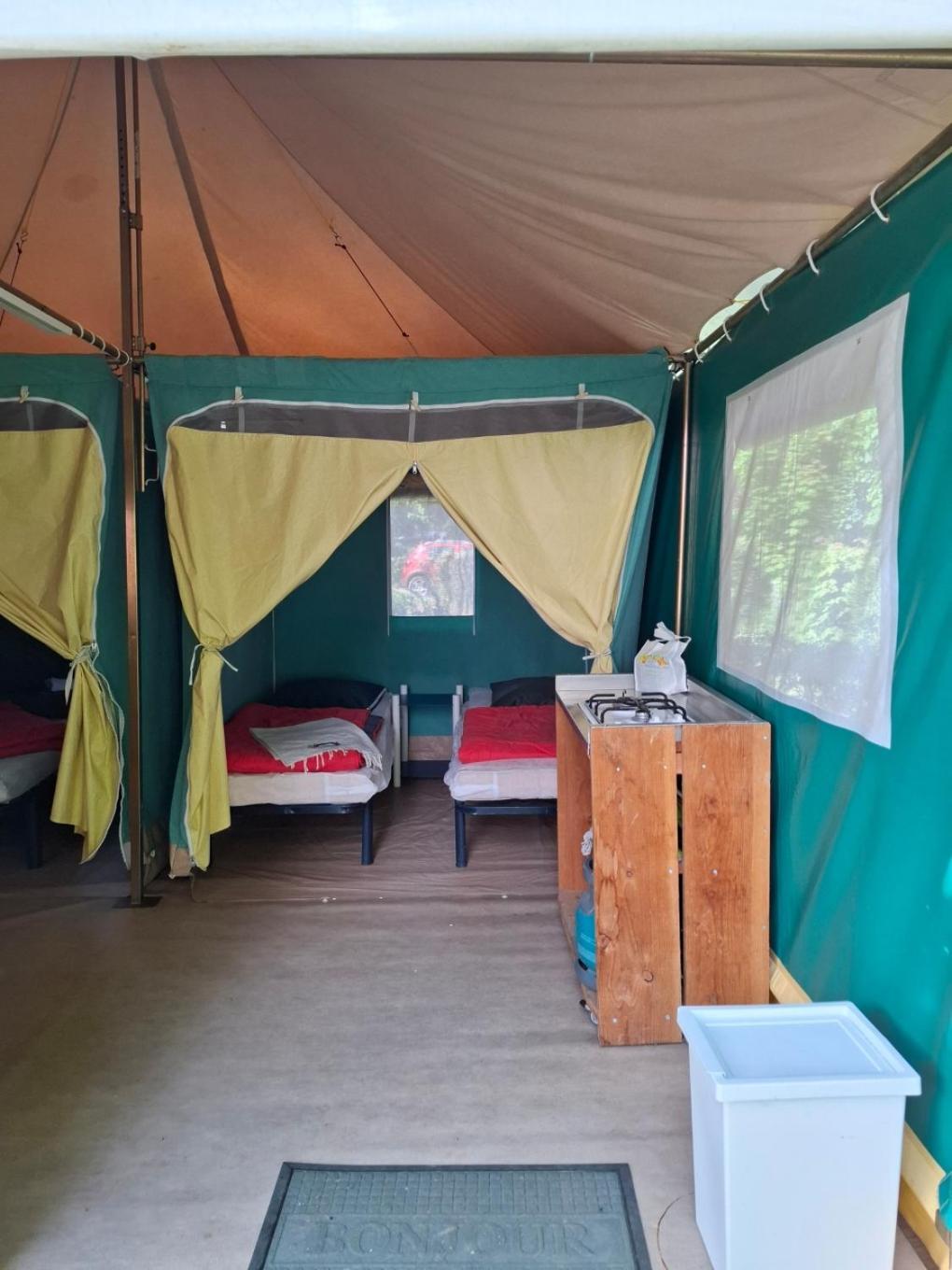 Camping Le Pont D'Allagnon Lempdes sur Allagnon Екстериор снимка